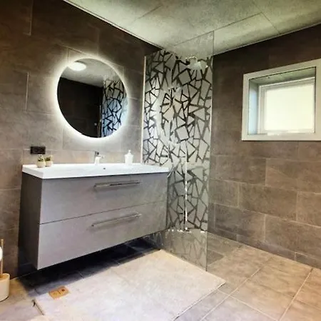 Chateau De Sus Apartment